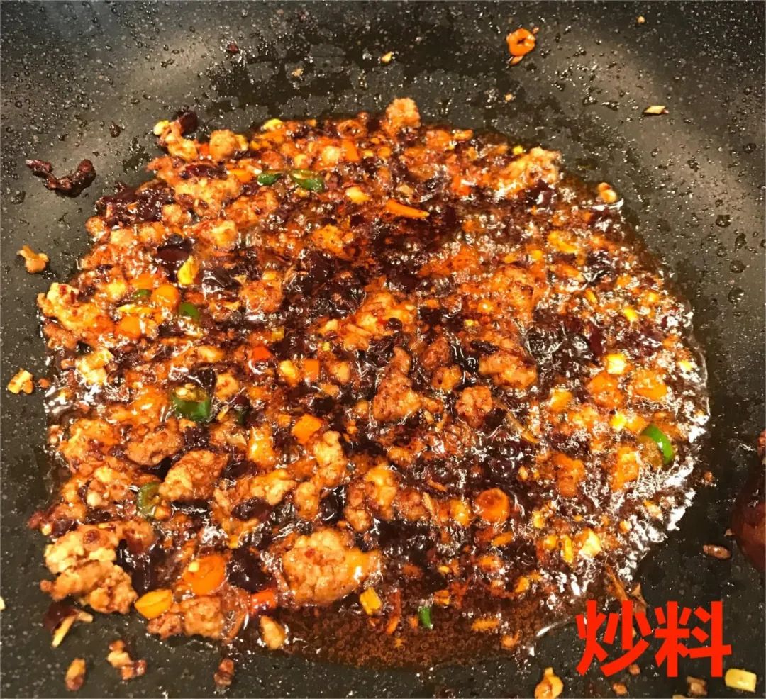 麻婆豆腐|小时候妈妈做的麻婆豆腐真是令人怀念，今天我要做给妈妈吃