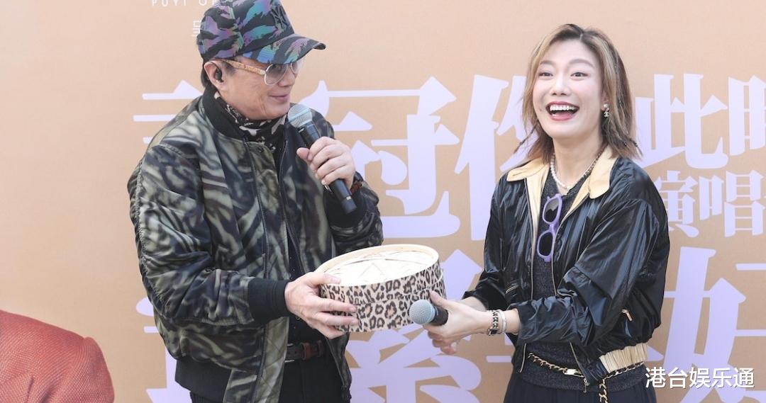 宝刀未老！75岁许冠杰宣布再开演唱会，邀请TVB新生代女星当嘉宾