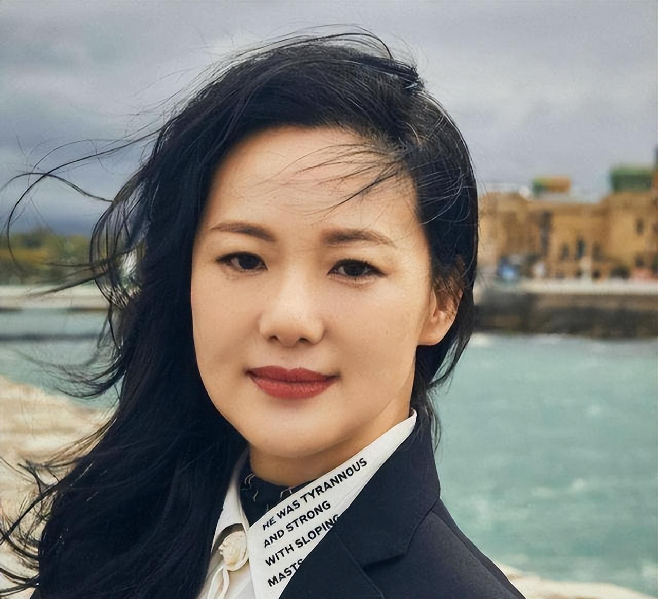 黄菡|这真的是《非诚勿扰》的黄菡吗，如今容貌苍老已经认不出