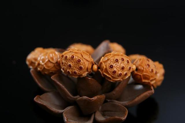 文玩|文玩已经流行上百年了,为什么市场,依然这么乱?