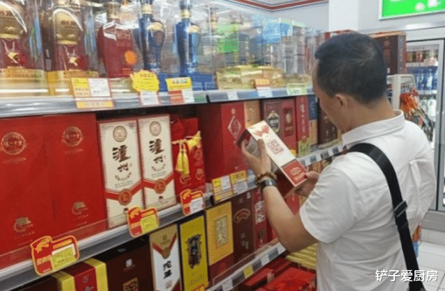 滴滴出行|买酒时,老板问你送人还是自己喝?背后水很深,千万小心被套路