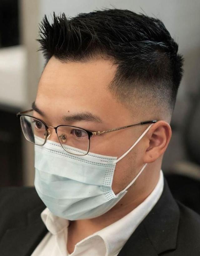 发型 这是我见过最“得体”的中年男人：衣不花哨、裤不穿短、发不烫卷