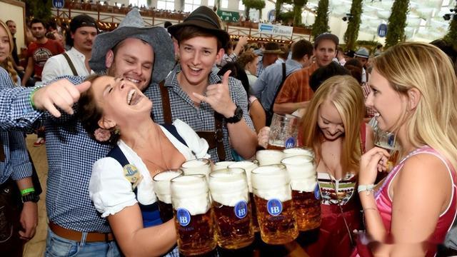 德国人爱喝酒、爱吃肉、爱甜食,为何民众更长寿?3个原因可借鉴