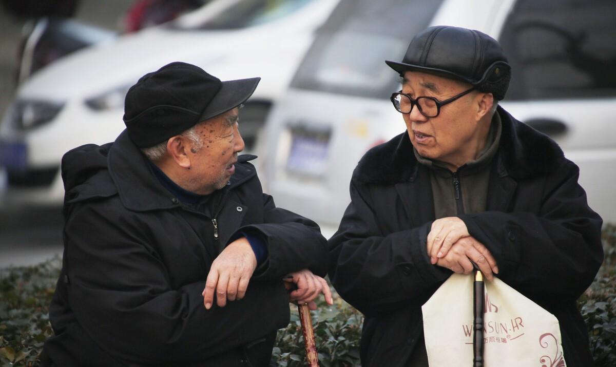 65岁的我，刚退休就被儿媳要求再找工作，儿子：谁家父母不这样？