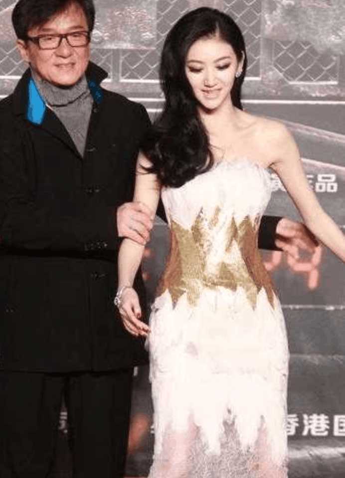 成龙|老色批成龙，是时候为自己的风流韵事付出代价了