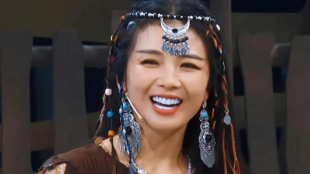 刘涛“换牙风波”再掀热议，网友：为了美，真的值得吗？