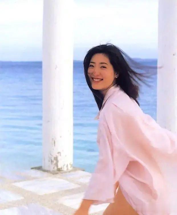 最美“潘金莲”杨思敏，19岁走红33岁却沦落卖拉面 ，现在如何了