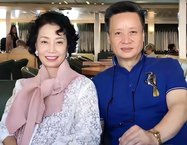 这一次,再多的名和利也救不了“唱了一辈子军歌”的阎维文!