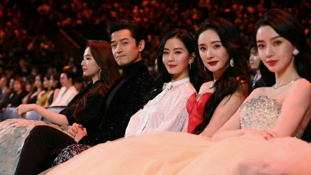 唐嫣|“上海这一夜”，唐嫣没被扒出的“底裤”全都暴露了！