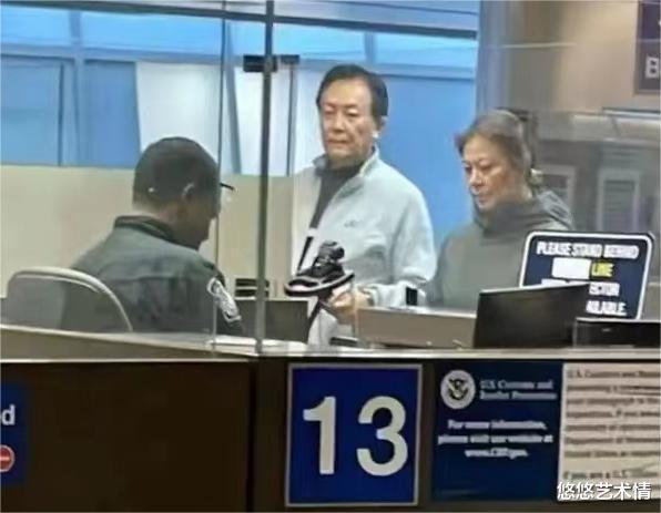 钟楚曦|网友喊话唐国强:国内赚钱国外花,也是一种对祖国的背叛!