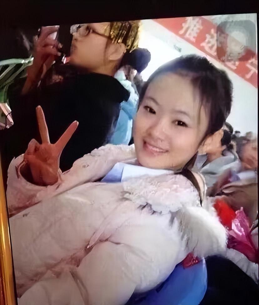 鞠婧祎 看了整容之前的鞠婧祎，网友直呼：长得好像“厂妹”！