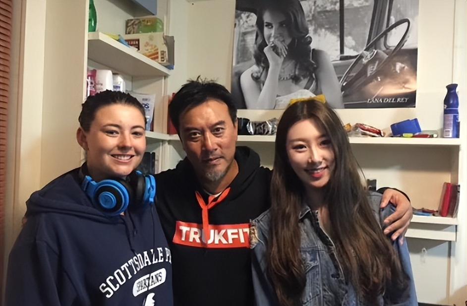 舅舅是陈佩斯,外公是影帝,爸爸是国家一级演员,甘愿当网红