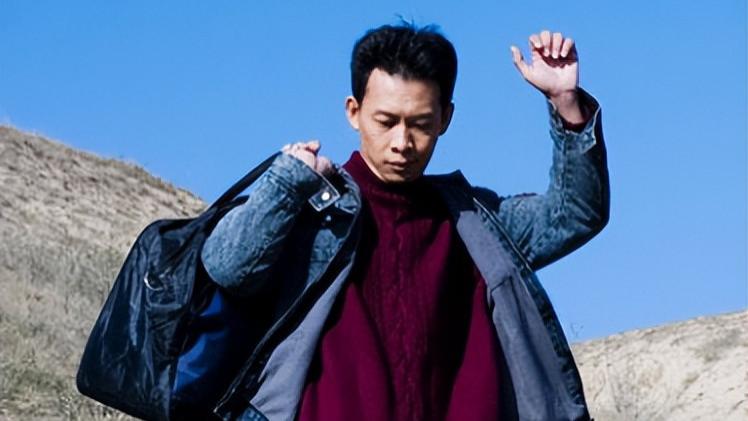 一夜成名后闪婚，妻子二婚带娃还丁克，张译到底迷恋钱琳琳什么?