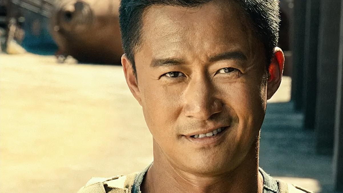 中国第一大导演只有张艺谋，时隔17年再拿票房冠军