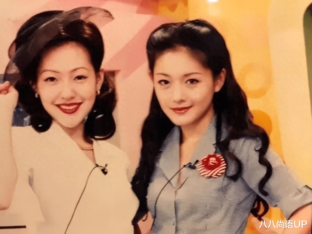 45岁孙燕姿和亲妹妹,长着同款眼睛高鼻梁、尖下巴,人生却大不同