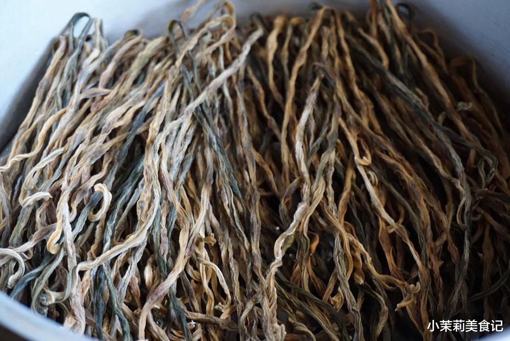 美食教程|晒干豆角,只焯水和直接晒都不对,老奶奶教2招,香味更浓更耐放