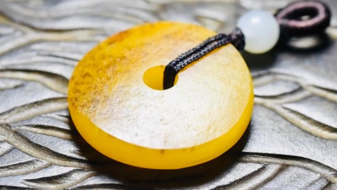 工料各半的玉石圈！哪些和田玉藏品却是料大于工？