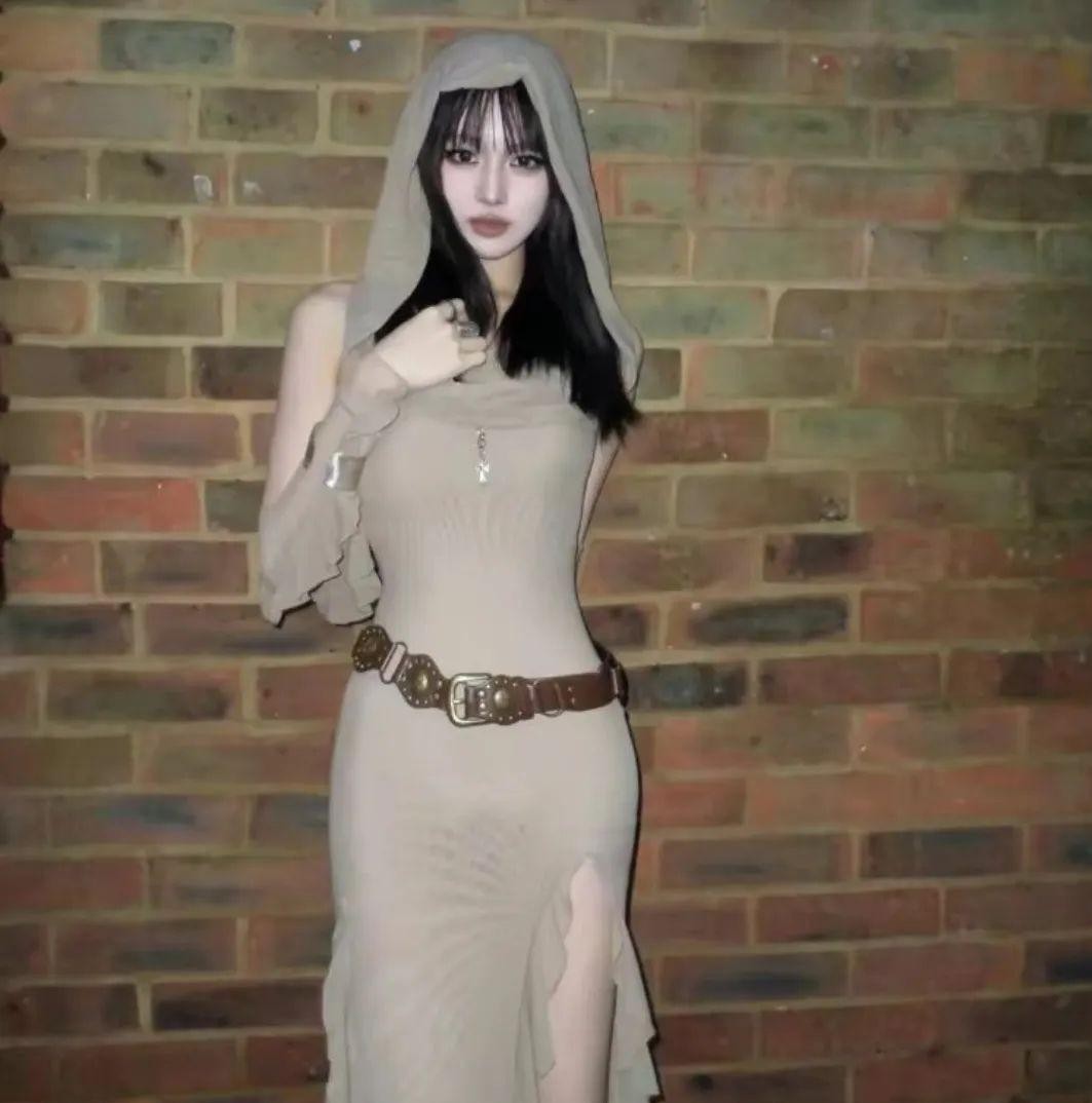 汪峰18岁女儿近照认不出！着装成熟性感很前卫，大秀好身材引热议