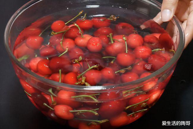 桑葚|4.20号谷雨，无论多忙，记得吃1肉，2果，3菜，应季而食身体棒