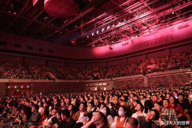 德云社洛杉矶专场结束，演员晒照回应质疑，德云社到哪都备受追捧