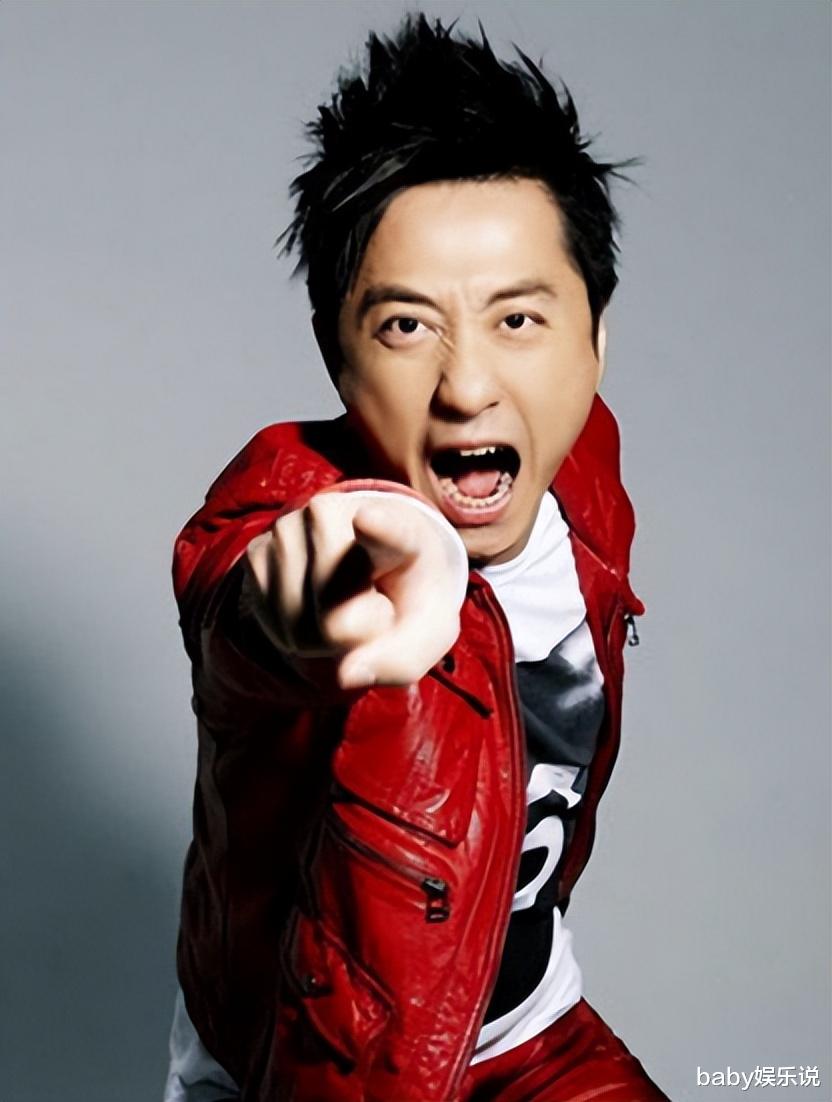 庾澄庆|同是庾澄庆的基因,伊能静的儿子和张嘉欣的儿子一对比,差距就出来了