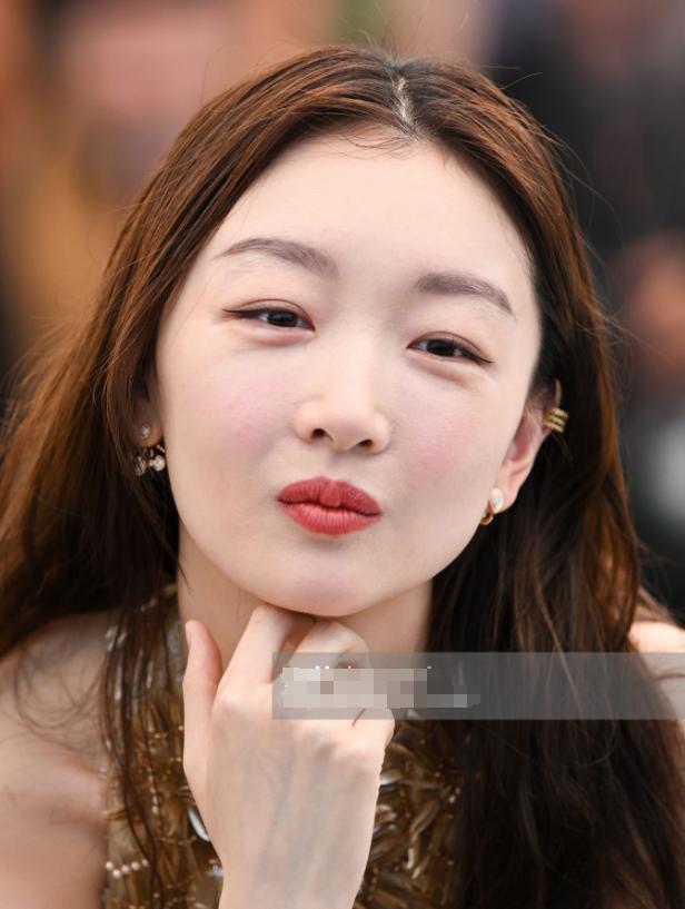 外媒镜头下的国内明星，大写的真实，刘亦菲变普通，刘诗诗扛住镜头