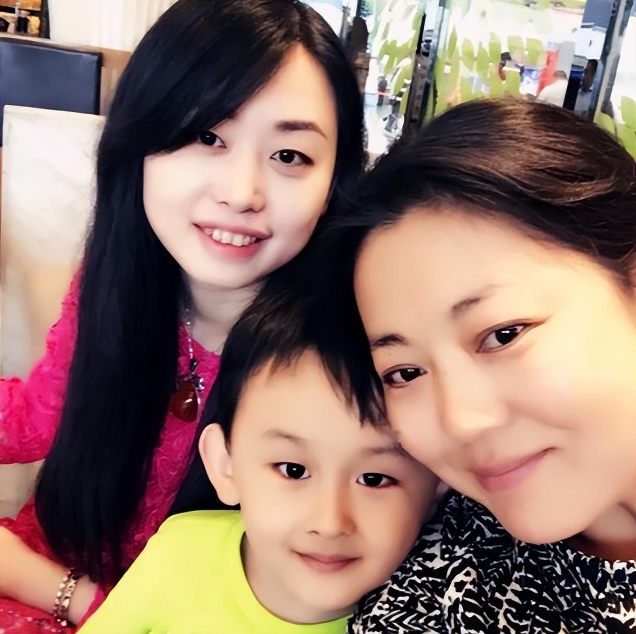 王茜华|王茜华：为演戏流产、打200多针美容针，45岁高龄生子，现状如何