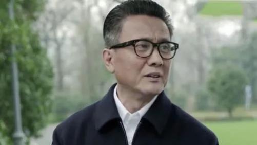 在领导面前刷存在感的绝招，进而得到领导的重用