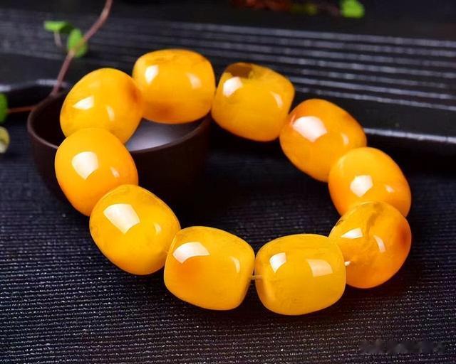 南红玛瑙|看蜜蜡新料和老料的价格,别忘了鉴别蜜蜡真假