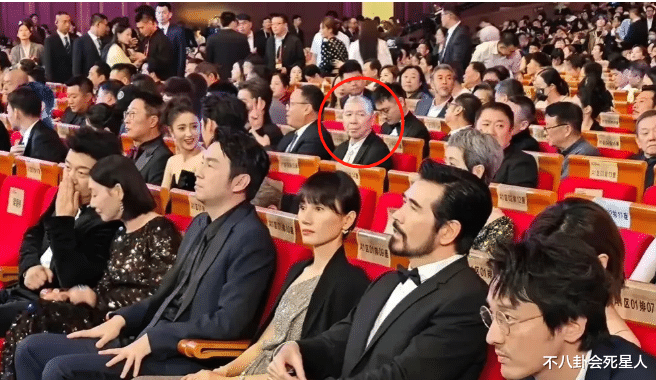 金鸡奖这一夜，娱乐圈的人情世故和江湖地位，被展现得淋漓尽致