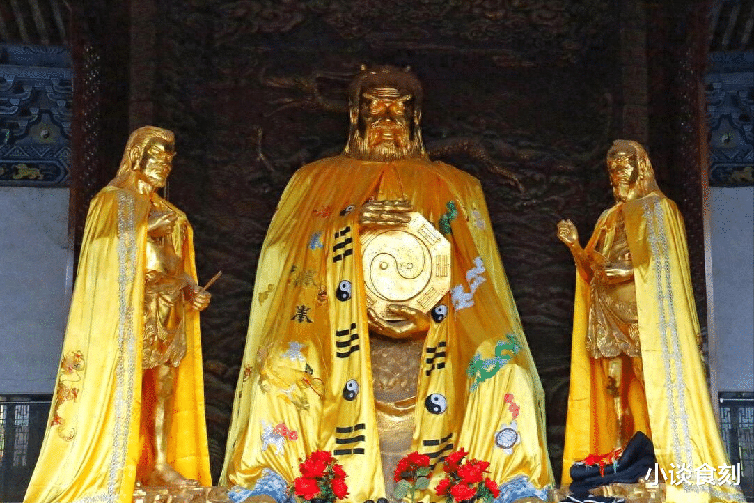 |明日正月初九,建议:“2要拜,忌4样”,不忘老传统,龙年添吉利