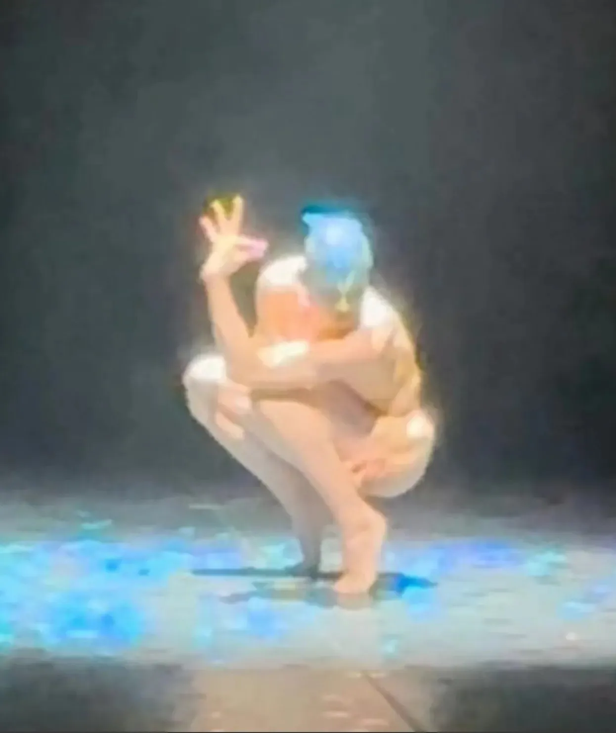 杨丽萍|杨丽萍的表演,再次引发争议!