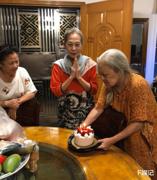 |TVB绿叶李枫有子女却住老人院 全身家当只有一个行李箱但很快乐