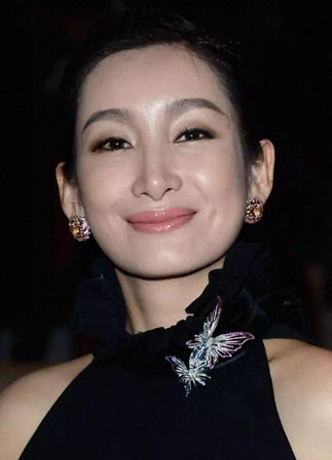 秦海璐“巨婴症儿子”现已8岁,看到长相后,网友觉得有些意外