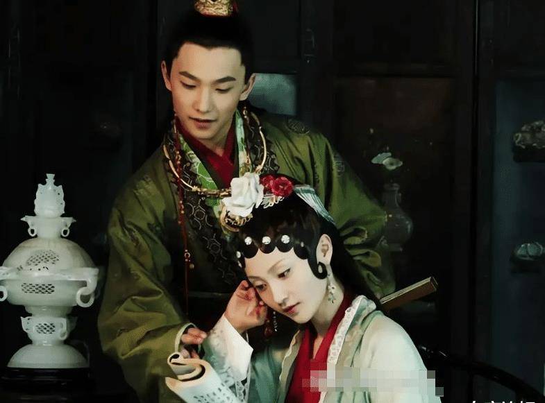 帅哥|《新红楼梦》13年前后对比，主演都糊了，丫鬟小厮摇身一变成顶流