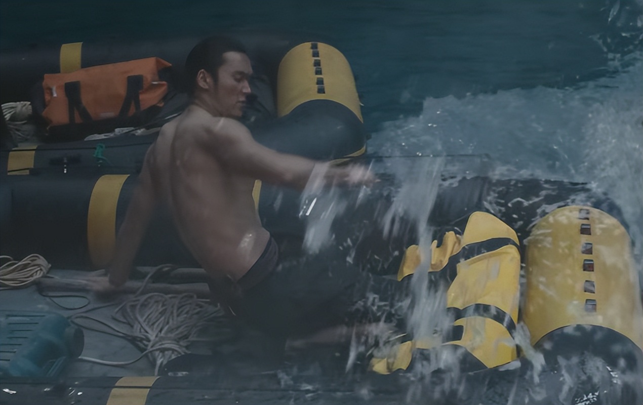 《南海归墟》来了!铁三角回归让人狂喜,看到26岁搭档我想弃剧