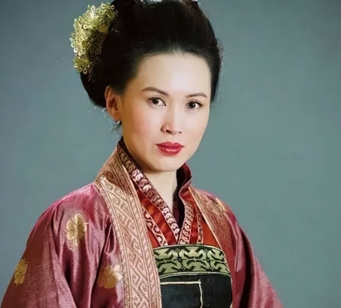 陈秀雯|陈秀雯事业辉煌被婚姻套路,一直养丈夫最后一无所有