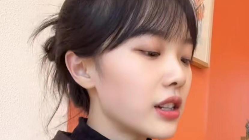 教师|“挖呀挖”美女幼师已沦陷，辞掉工作，专心搞起了直播！