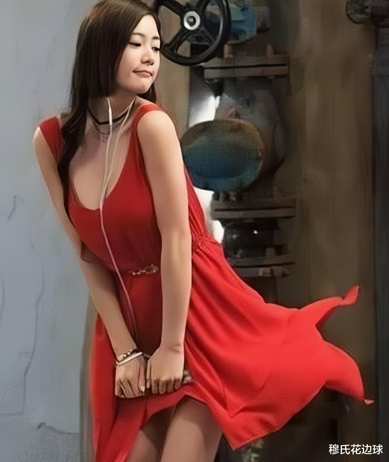 韩国美女身材性感又傲人,和皮克女友同名,克拉拉气质尽显高贵!