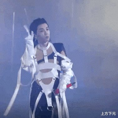 华晨宇|不可否认，华晨宇已经在丢脸的道路上越走越远