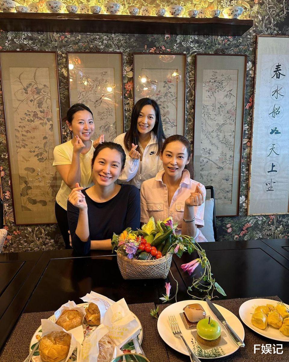 李美慧|原来是朋友?杨卓娜拿亲自种的有机蔬菜探望坐月子的百亿阔太李美慧