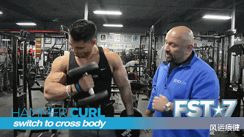 如何塑造肱二头肌肌峰?