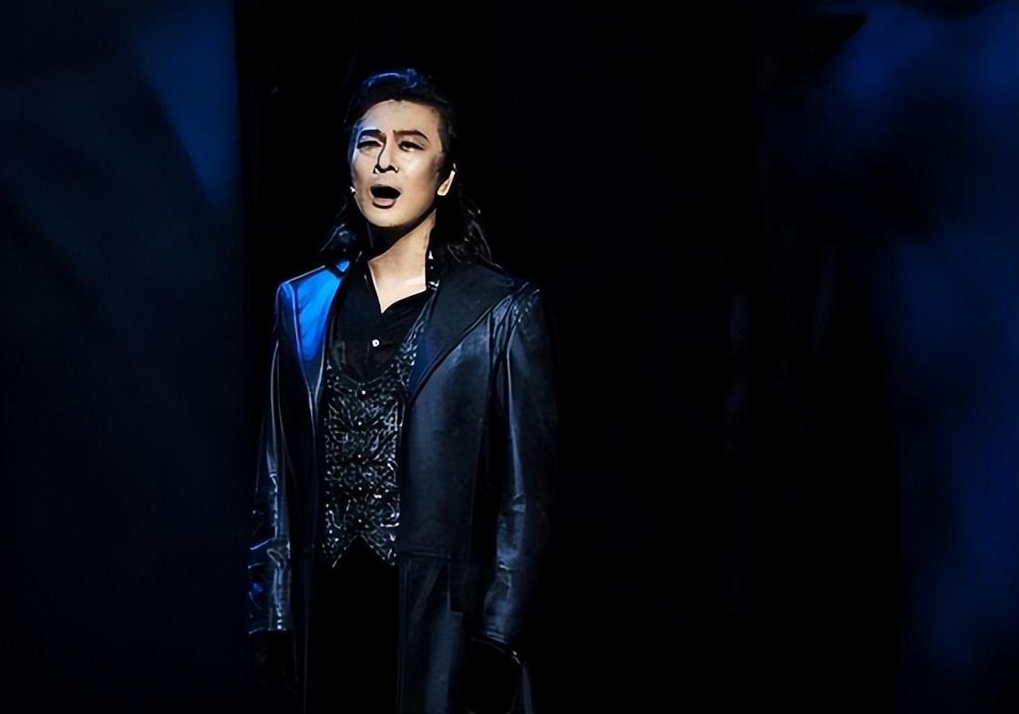 “摆渡人”赵吏的消失,是娱乐圈的损失和悲哀!