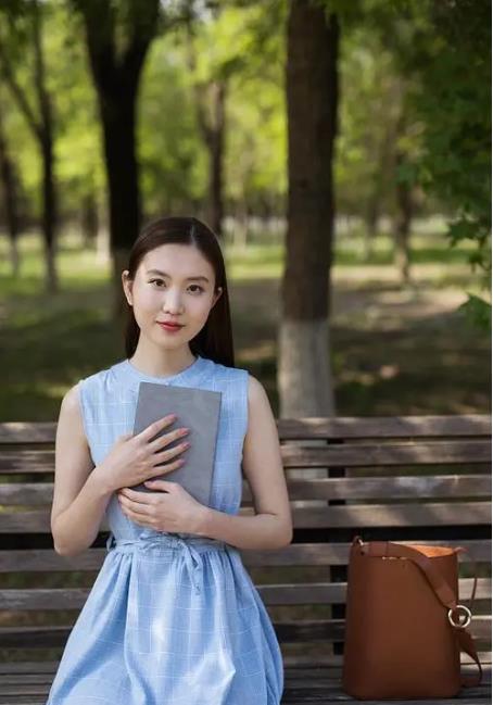 美容 400万美容，50万填充臀部，30万回颜针，美女贪官整形有多离谱