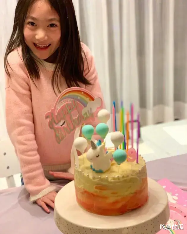 奥莉|李小鹏女儿，被骂上了热搜！