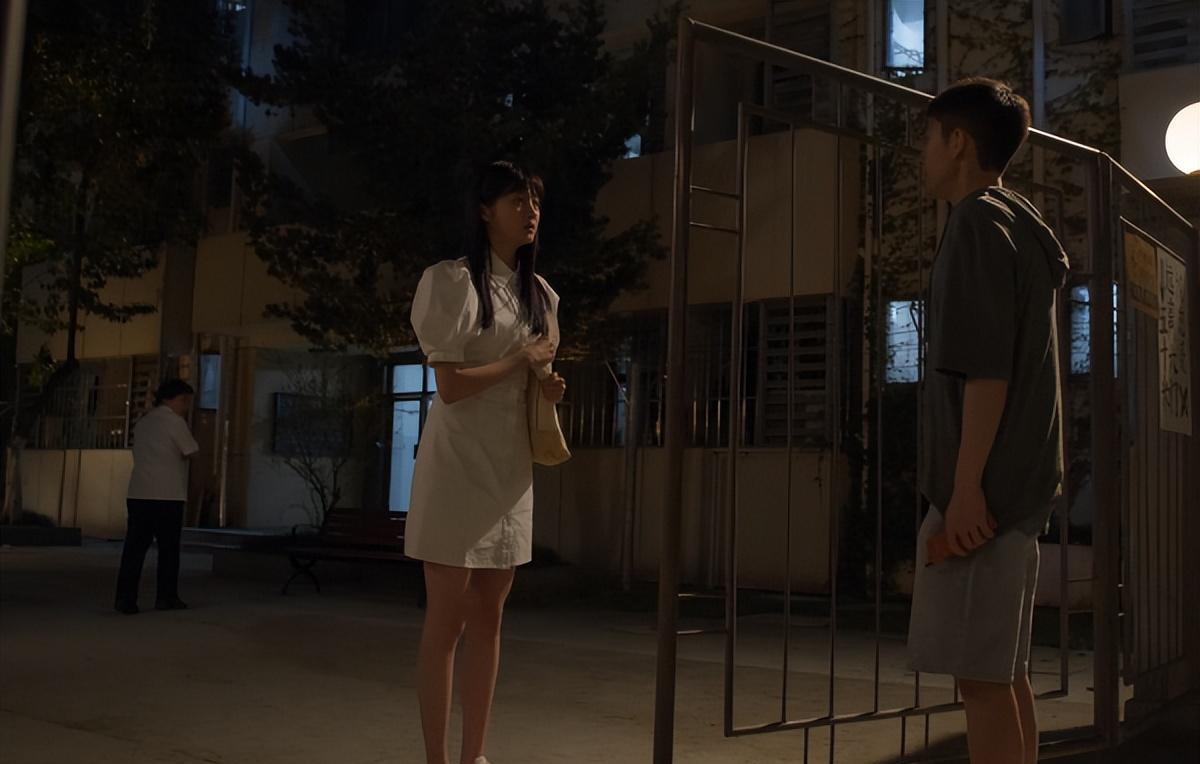 《曾少年》出圈理由:张一山的演技,关晓彤的大腿,范丞丞的衣品!