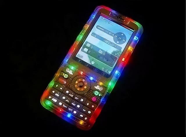 realme|手机上加一盏灯，真的可以提高大家的购买欲望吗？