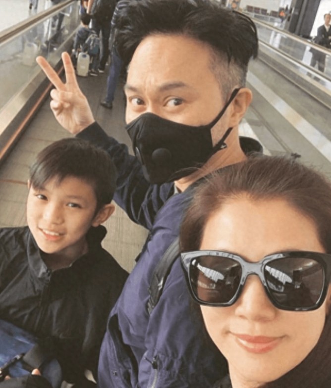 儿子就眯眯眼行为道歉,张智霖气到针灸,夫妻俩评论区沦陷