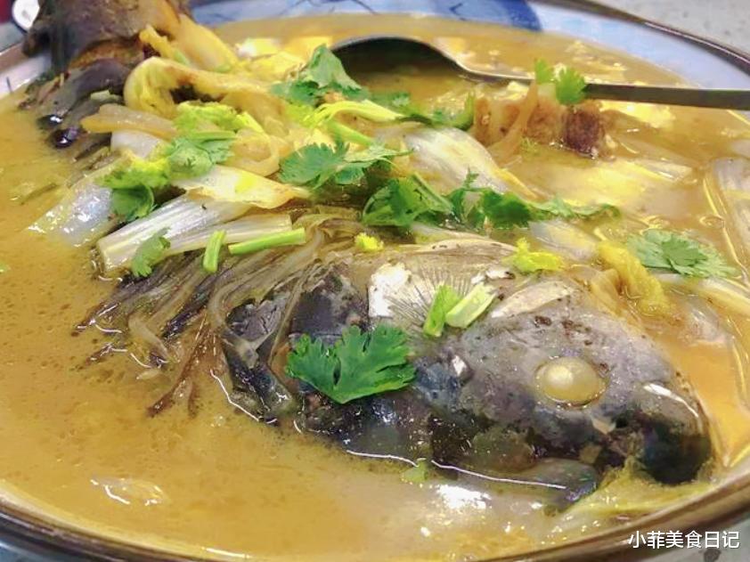 |东北大汉请南方朋友下馆子，点了5荤1素6道菜，网友：这规格真高