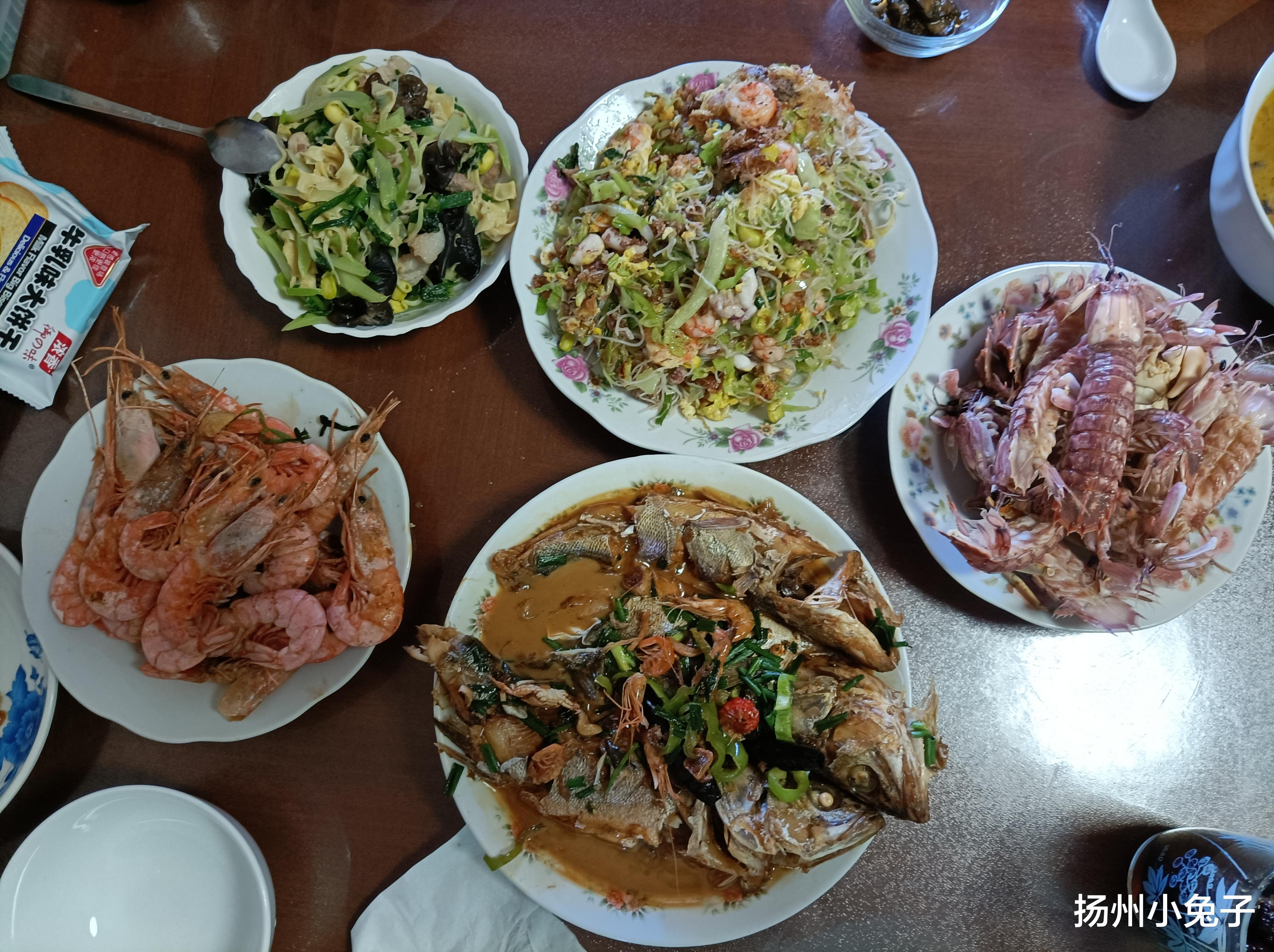 |\u0002一日三餐怎样吃才好？